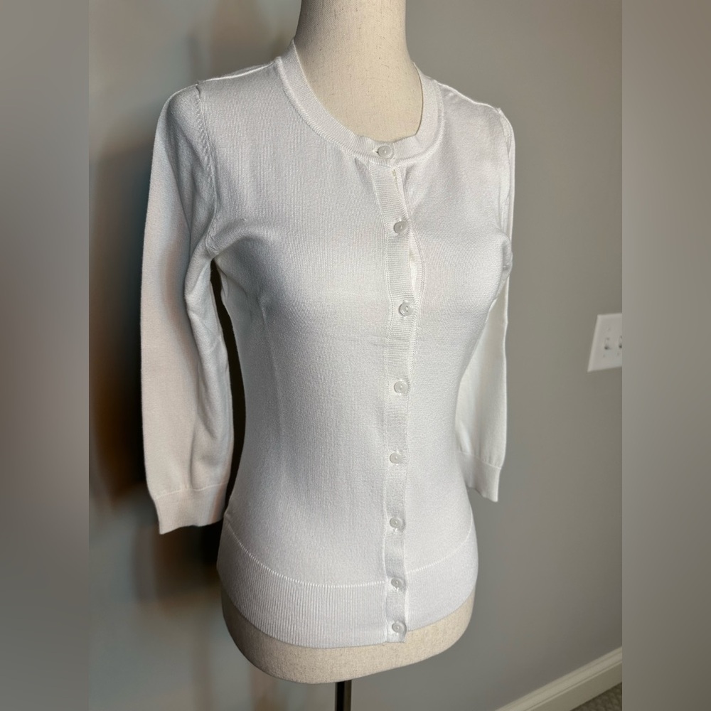 Sz XS Halogen white button down cardigan 3/4 sleeve length lightweight